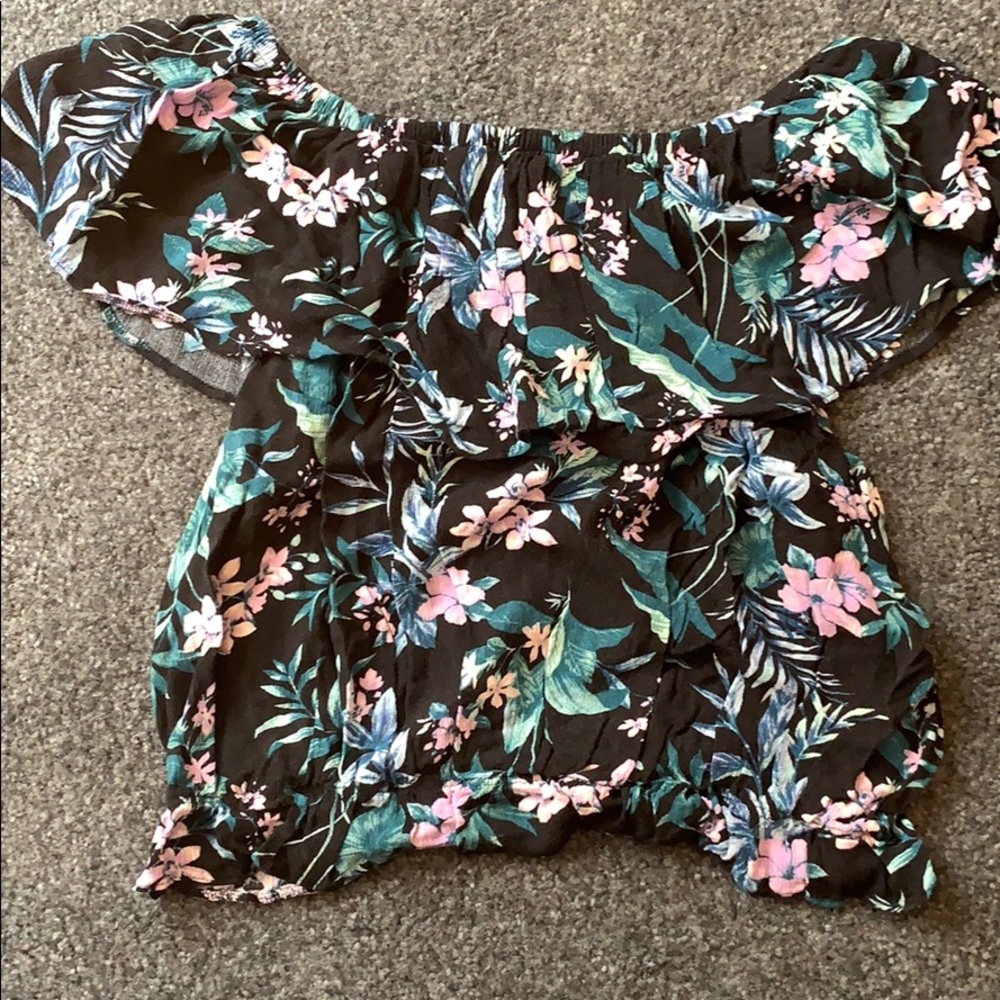 Off the Shoulder Ruffle Shirt